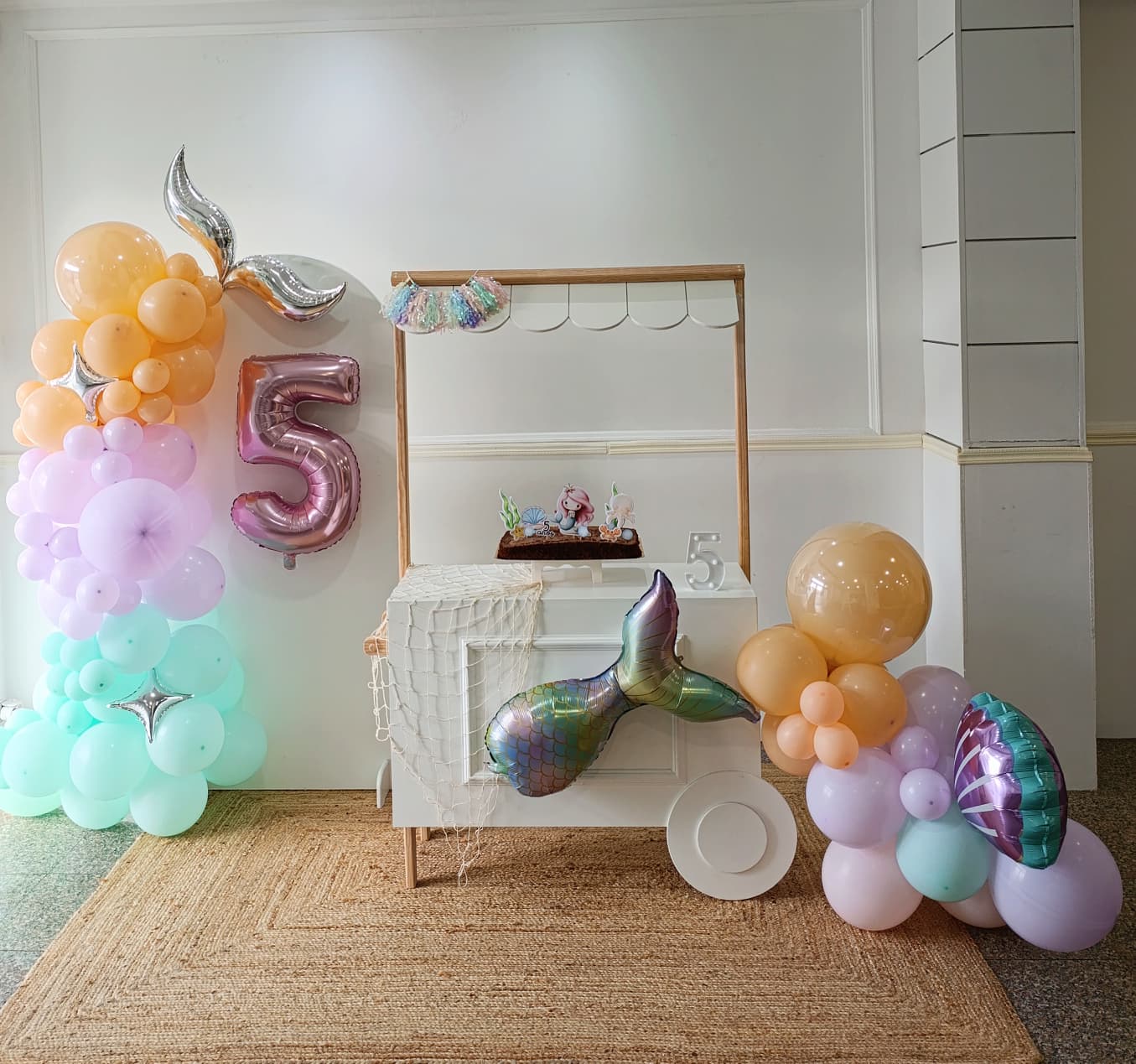 Decoração festa tema Sereia com balões pêssego e mint — Tiduli Kids Party Rio Tinto