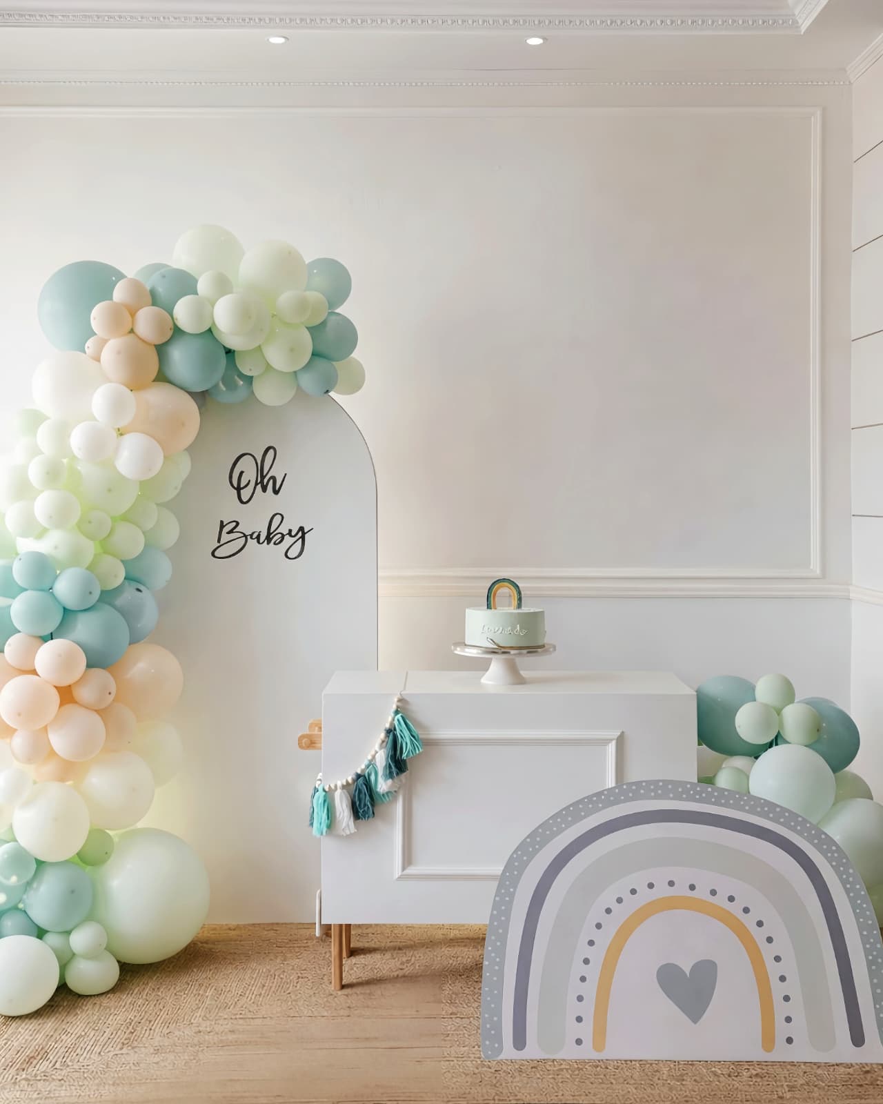 Decoração temática chá de bebé "Oh Baby" com arco de balões verdes e mint — Tiduli Kids Party